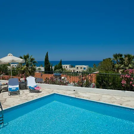Villa Amalia Polis
