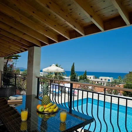 Amalia Villa Polis