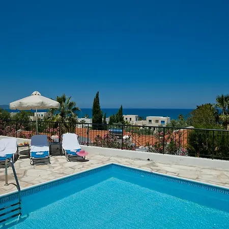 Villa Amalia Polis
